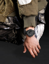 Load image into Gallery viewer, NaviForce 8051L Ultimate blend of Sport & Luxury Men's Wrist Watch