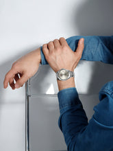 Load image into Gallery viewer, NAVIFORCE  Silver Prestige Men's Stainless Steel Watch NF9291
