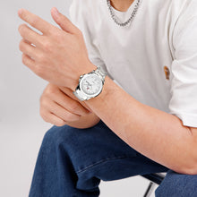 Load image into Gallery viewer, Naviforce 9244 - Bold Silver Stainless steel Man&#39;s Wrist Watch
